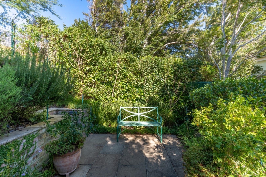 3 Bedroom Property for Sale in Vredehoek Western Cape